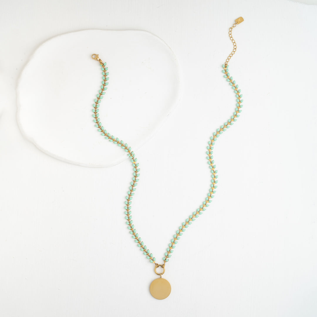 Full length photo of necklace that can be engraved, jewelry website, best xmas gift ideas, designed chain