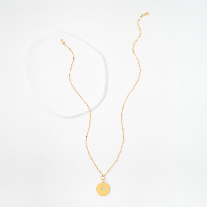 Full length photo of necklace that can be engraved, jewelry website, best xmas gift ideas, mint heart center