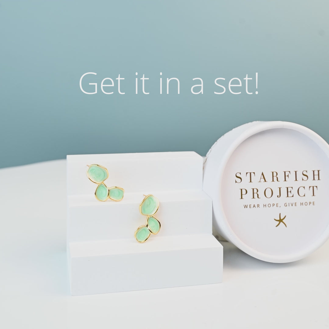 Video of mint green and gold jewelry gift set, gift set deals, gold jewelry gift sets, sustainable fair trade jewelry, quality jewelry