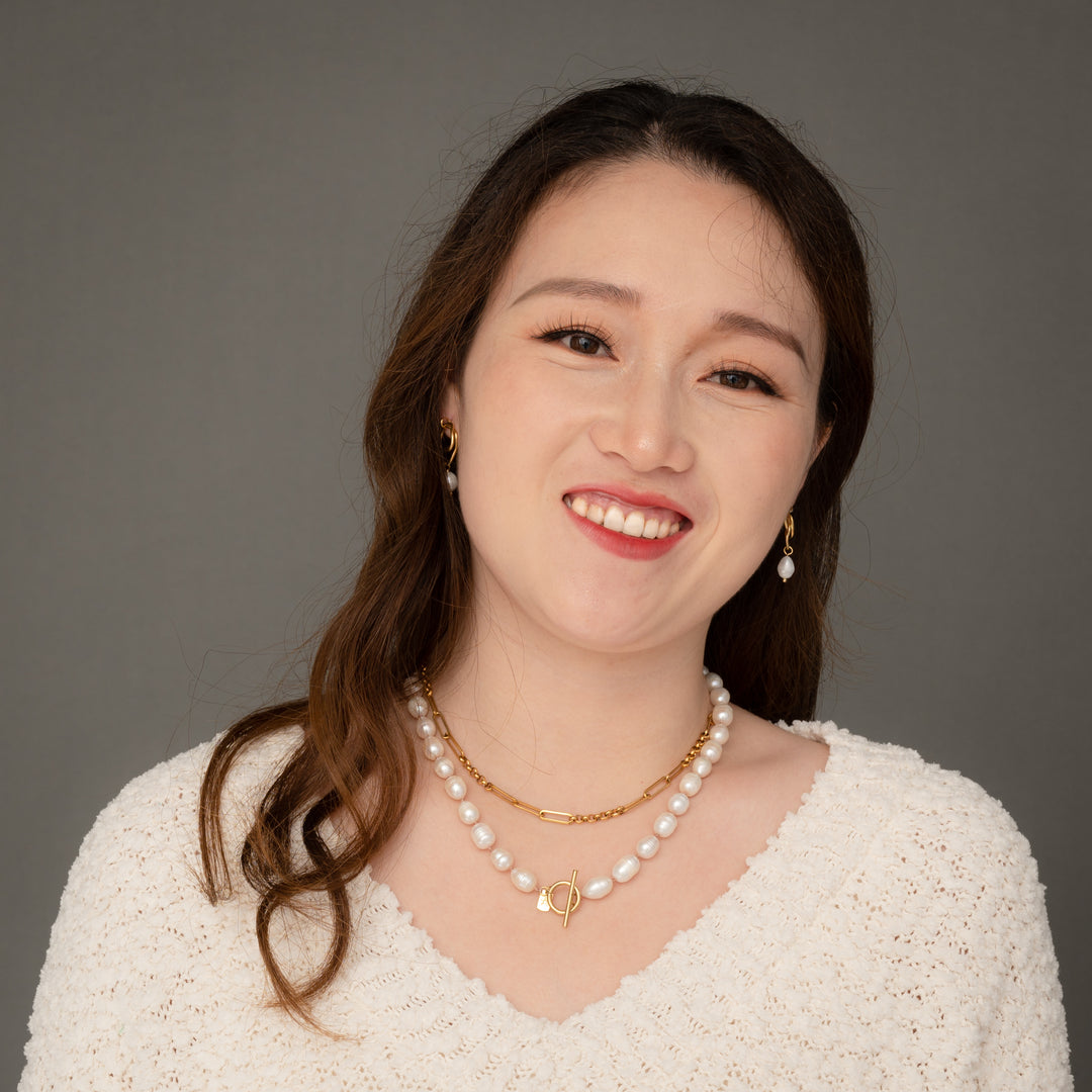Everlasting Pearl Earrings in Gold