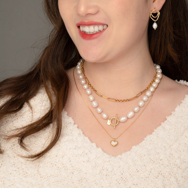 Everlasting Pearl Earrings in Gold