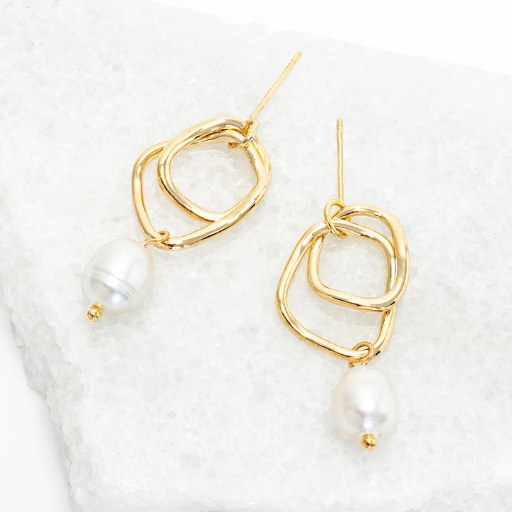 Everlasting Pearl Earrings in Gold
