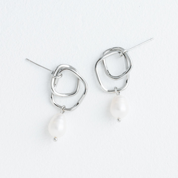 Everlasting Pearl Earrings in White Gold