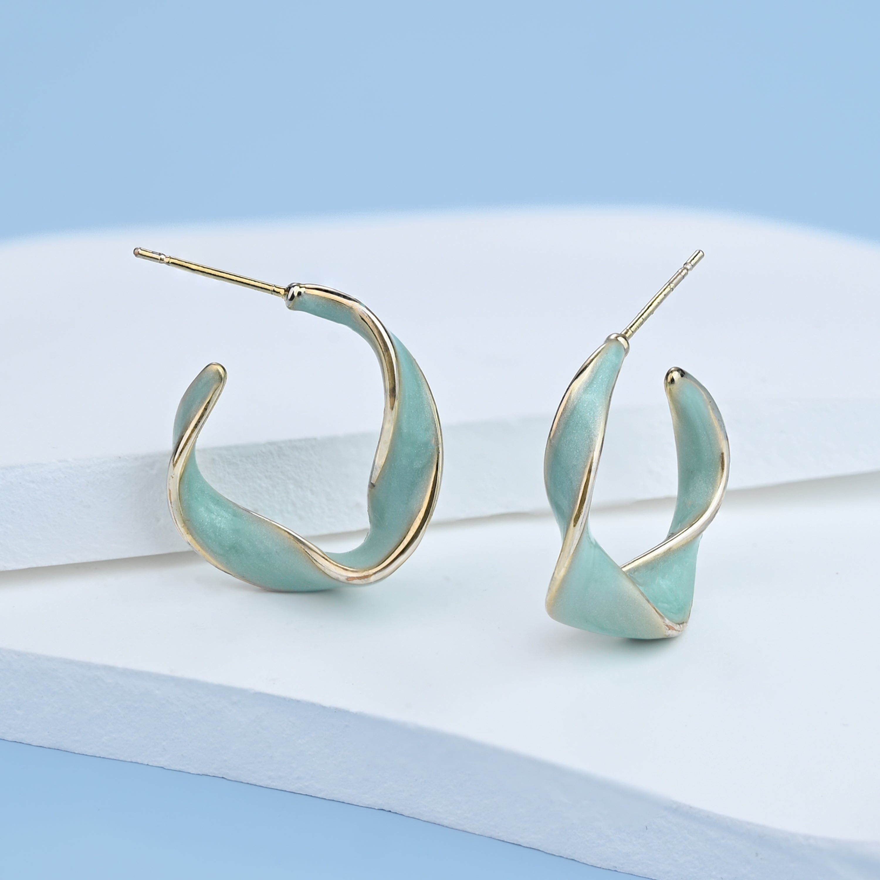 With a Twist Hoops in Mint – Starfish Project