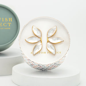 Canopy Leaf Earrings in Pearl White