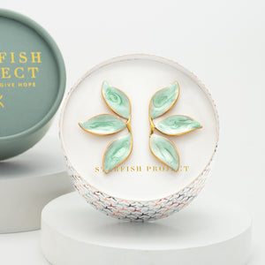 Canopy Leaf Earrings in Mint