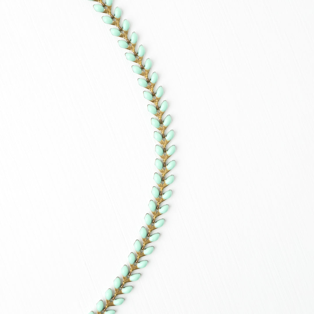 Mint and gold necklace, necklace for layering, seed-shaped necklace, necklace with symbolism, jewelry for women, women's freedom business