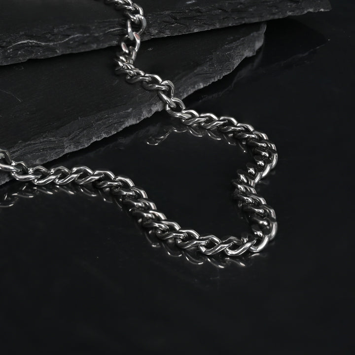 Linked Curb Chain in Stainless Steel