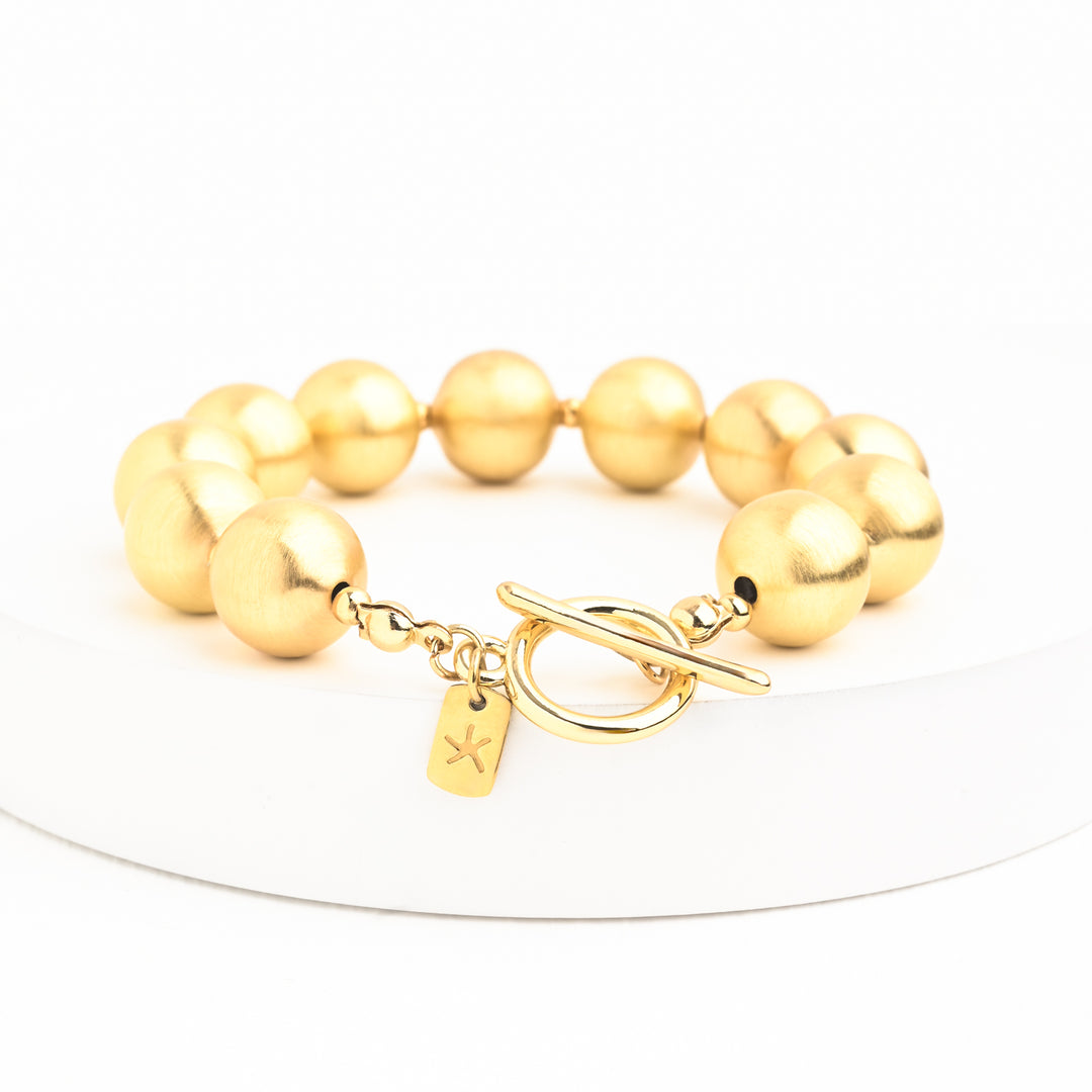 En Vogue Ball Bracelet in Gold