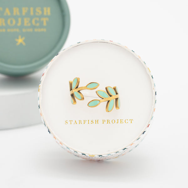 Jewelry box, adjustable gold ring, green colored ring, quality jewelry, fair trade jewelry, presents for christmas