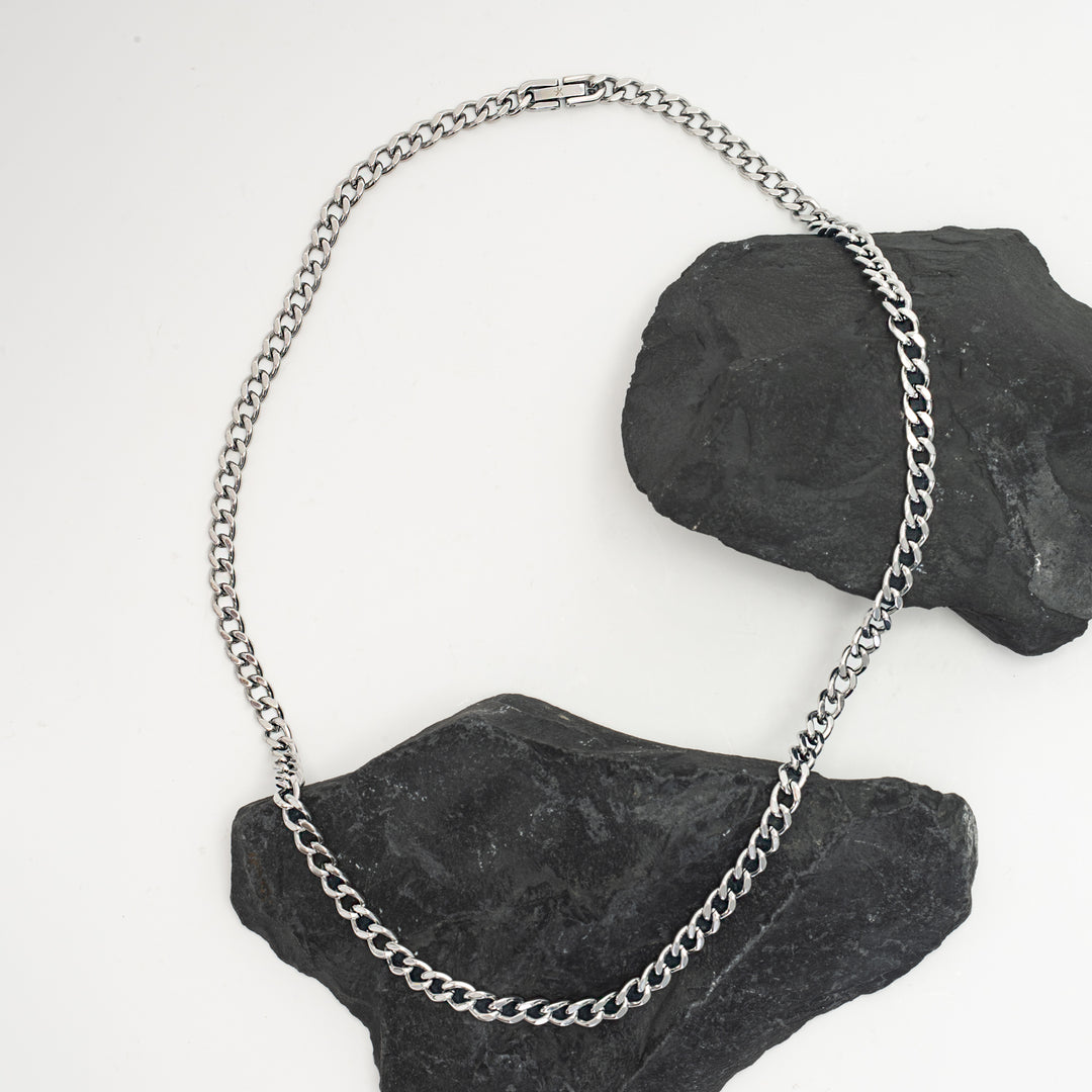 Linked Curb Chain in Stainless Steel
